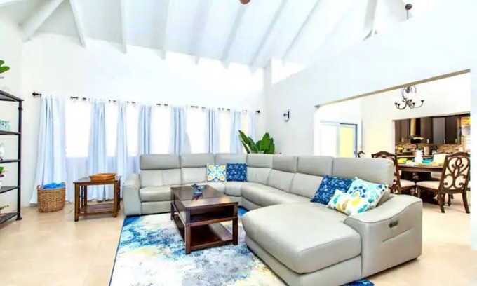 Christiansted Casa | Spacious Caribbean Paradise sleeps 12 St CroixUSVI