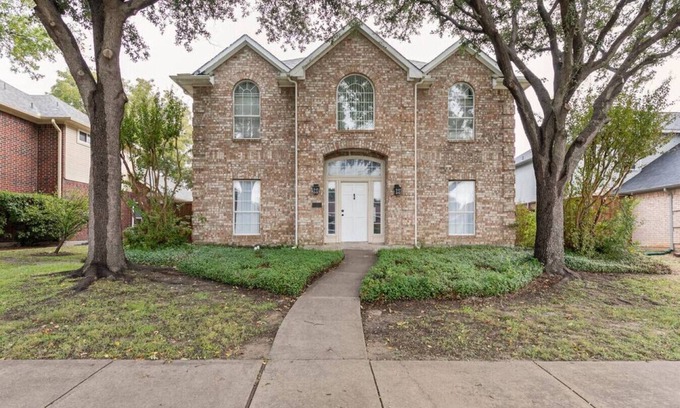 North Central Carrollton Casa | Spacious Carrolton, TX Home | Ideal for Big Groups