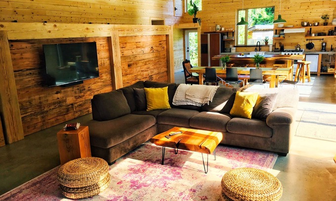 Tofino Casa | Spacious cedar home is close to beach - built with families and surfers in mind.