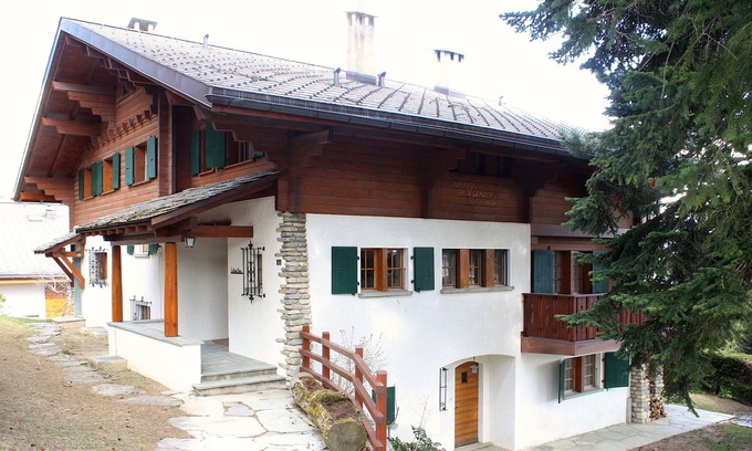 Noes Chalet De Esquí | Spacious & Central for up to 11 guests | Chalet Haut-Praz
