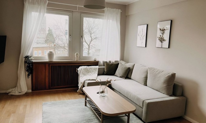 Holsterhausen Apartamento | Spacious, central, close to the trade fair! BE1R