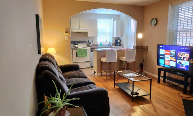 Mount Vernon Apartamento | Condominio céntrico con estacionamiento