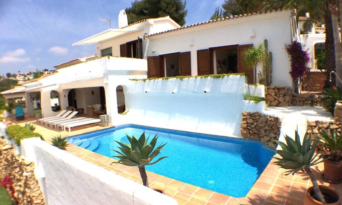 El Portet Villa | Espaciosa villa con encanto, vistas al mar, a 500 metros de la playa de El Portet
