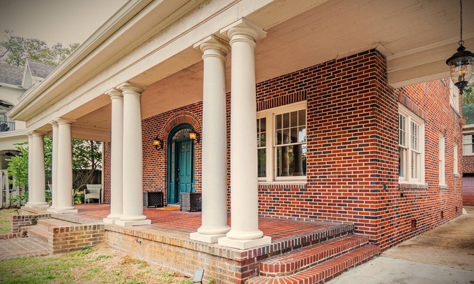 Palma Ceia Casa | Spacious charming 4-bedroom house in S Tampa Near Water/Downtown
