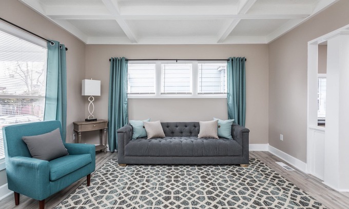 Near Eastside Casa | Amplio y alegre -Family Friendly - 5 minutos del centro