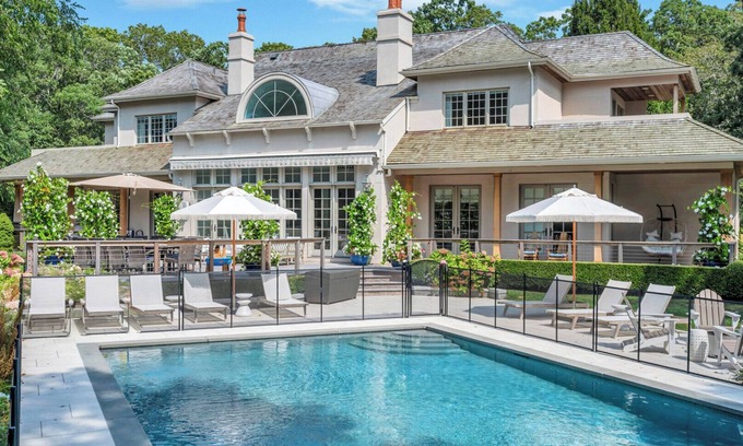 Southampton Casa | Spacious & chic Southampton estate with heated pool, fire pit &.