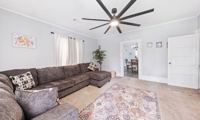 Macon Casa | Spacious & Clean 7 min. to DWTWN