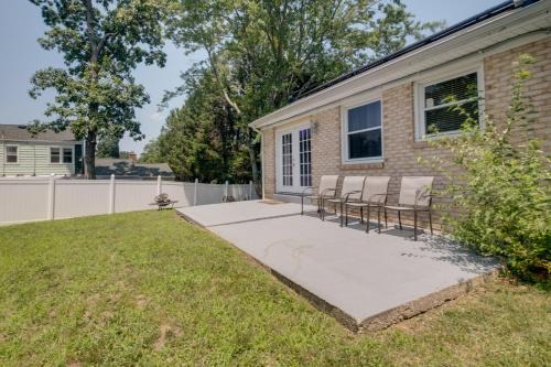 Clinton Casa | Spacious Clinton Home with Patio 12 Mi to Capitol!