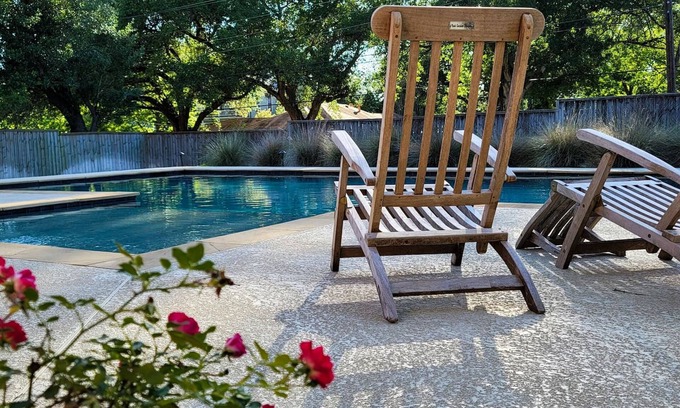Bellville Apartamento | Spacious Clubhouse Suite Pool