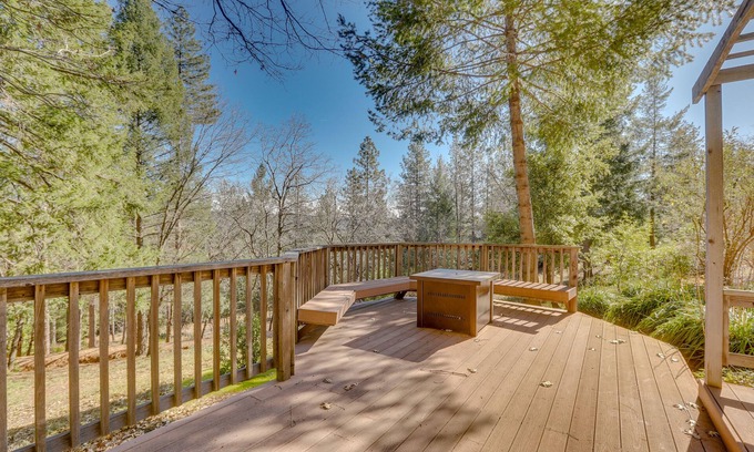 Iowa Hill Cabina | Spacious Colfax Cabin Near Rollins Lake