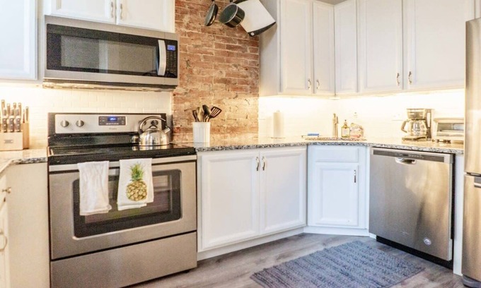Benton Park Casa | Spacious & Comfy in the heart of STL / ABODEbucks