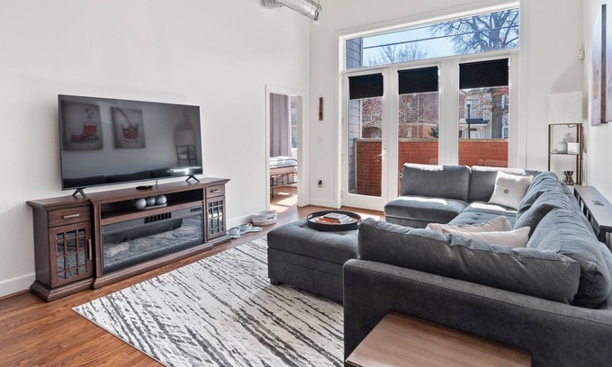 East Market District Condominio | Spacious Condo in Center of NULU with Free, Gated, Secure Parking and Entrance