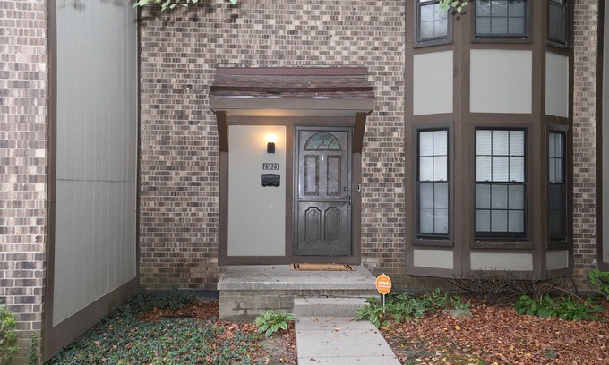 Southfield Condominio | Spacious Condo in Southfield, Michigan