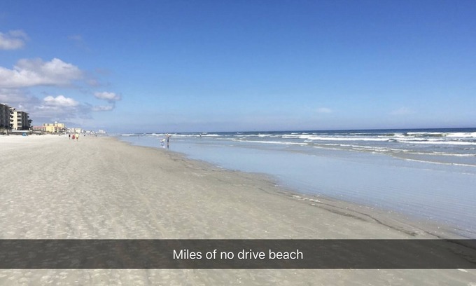 New Smyrna Beach Condominio | Spacious condo in desirable Ocean Walk complex with ocean views & large balcony!