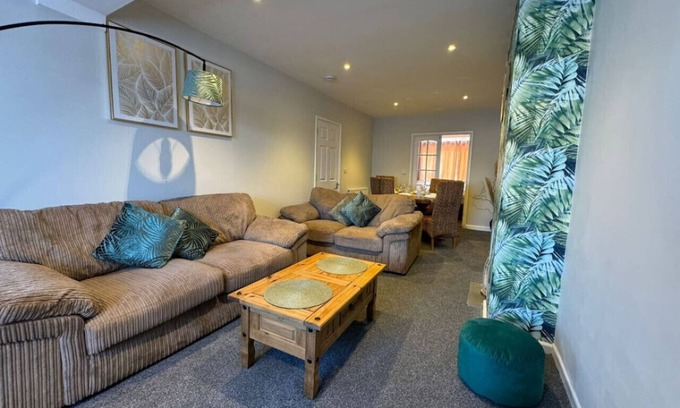Swindon Casa | Spacious Contractor Accommodation