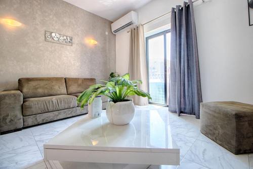 Is-Swatar Apartamento | Spacious Corner Maisonette - Blessings