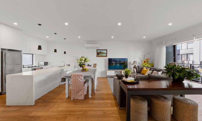 Port Melbourne Casa | Spacious & Cosy 4B3B near DFO & Convention Centre