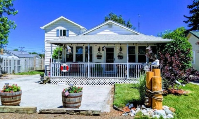 Jeddo Casa | Spacious Cottage Close to Beach