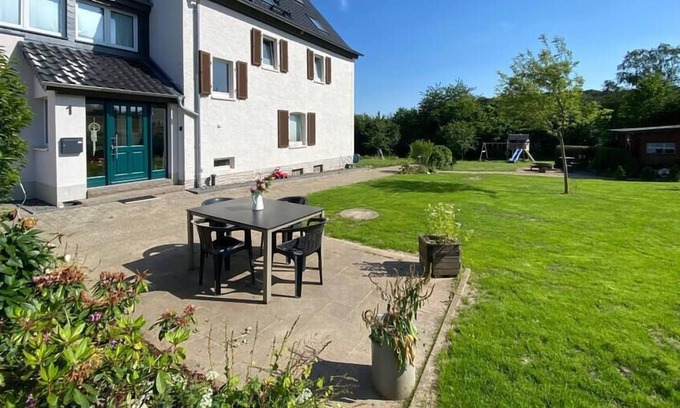 Bergisch Gladbach Casa | Spacious country house with panoramic view