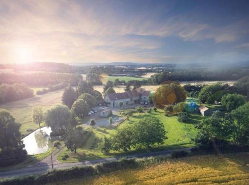 Moulins-le-Carbonnel Casa | Spacious country house in Normandie