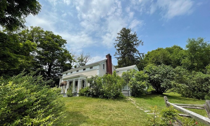 Rhinebeck Otro | Spacious Country Farmhouse on 8 Lush Acres, Five Minutes to Rhinebeck Village