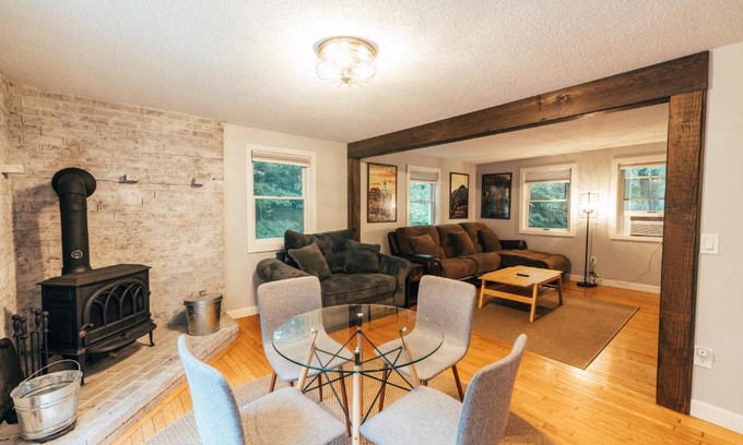 Freeport Casa | Spacious Country Home Freeport, 5 min to LL Bean!