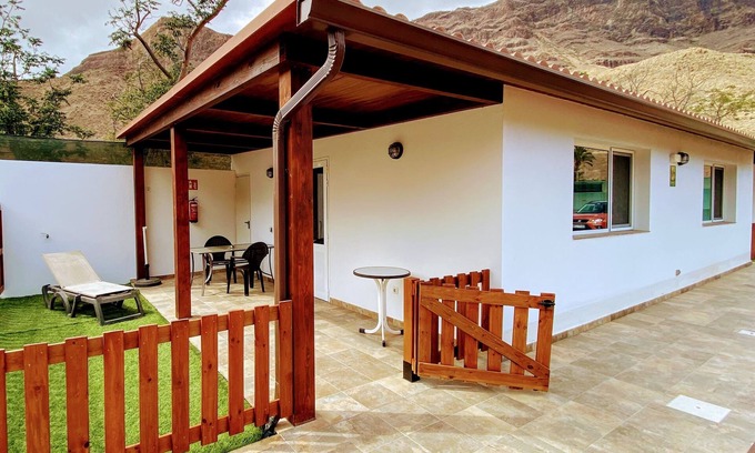 San Bartolome de Tirajana Chalet De Esquí | Spacious Country House in Arteara near Maspalomas