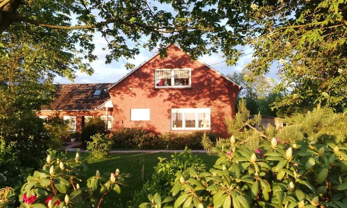 Westerholt Casa | Spacious, cozy and barrier-free vacation home with dog in a secluded location