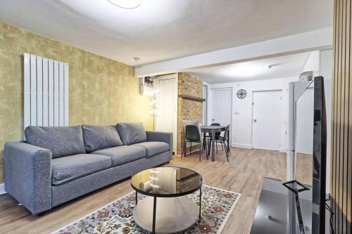 Chelmsford Casa | Spacious & Cozy Home - Ideal for Families & Groups