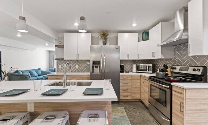 Old Town North Condominio | Spacious Dog-Friendly Jewel | Old Town North