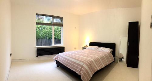 King's Lynn Casa | Spacious double bedrooms sharing new bathroom, en-suite option available, Kings Lynn