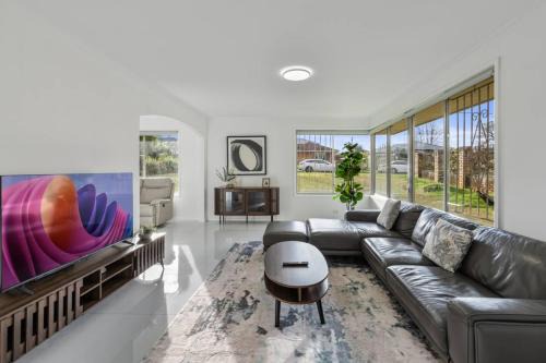 Sunnybank Casa | Spacious Dual Stay Main House Separate Studio