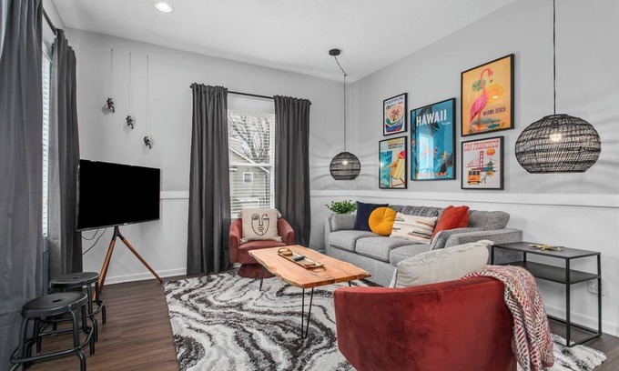 Rosedale Apartamento | Spacious Duplex w/ 4 Bedrooms Near Food | 17&18