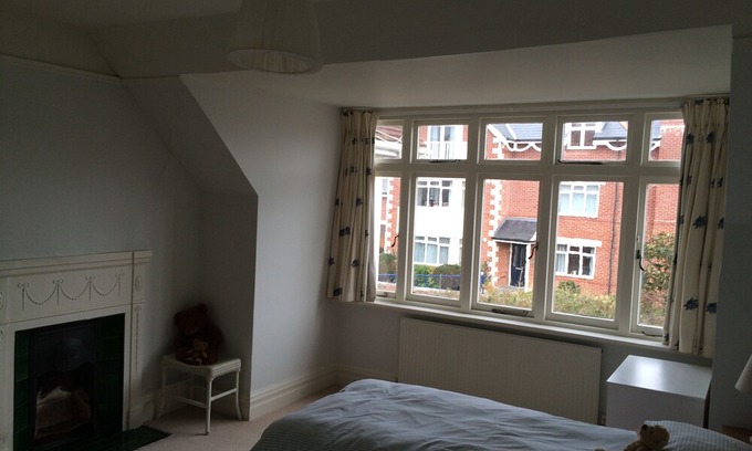 Swanage Casa | Spacious, elegant house in Swanage. Quiet location, beach few mins, big garden.