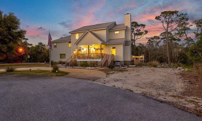 Mary Esther Casa | Spacious Emerald Coast House w/Views Near Beach