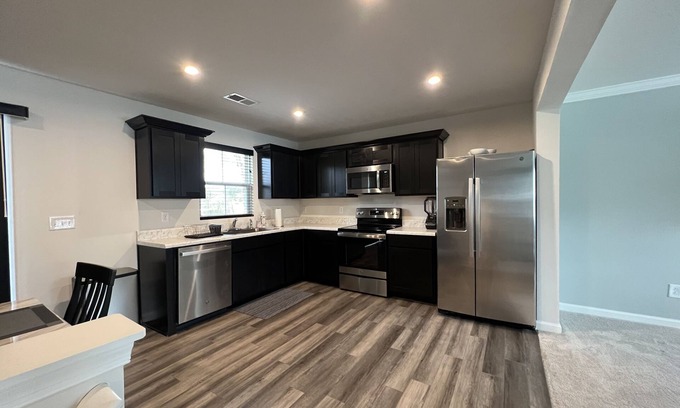 Greenville Casa | Spacious, End-Unit Townhome located 5 miles from D/T Greenville, SC