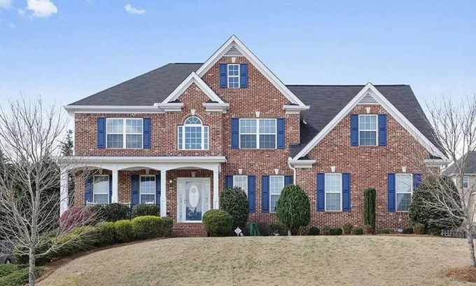 Douglasville Casa | Spacious Executive 4-bedroom home in quaint Douglasville