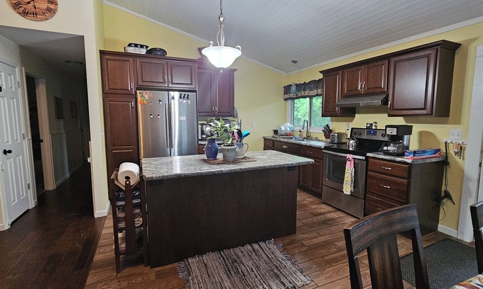 Aitkin Casa | Spacious family and pet friendly 3-bedroom house 5 miles south of Aitkin.