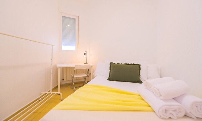 Gaztambide Apartamento | Piso Familiar y Espacioso de 3 Habitaciones Luminosas