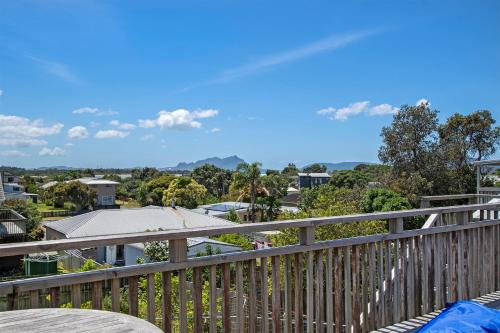 Ruakaka Casa | Spacious Family Bach by the Sea - Ruakaka Home