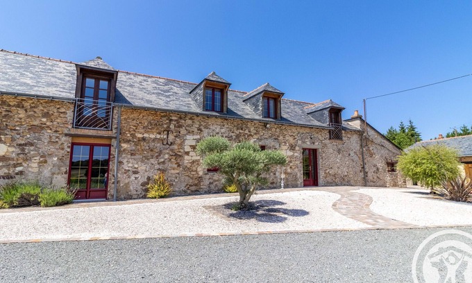 Echemire Cabaña | Gran casa rural reformada con piscina privada cerca de Angers