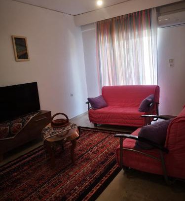 Alexandroupoli Apartamento | Spacious Family-Friendly 2BR Flat Near City Center