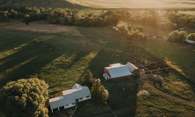 Sweet Grass County Otro | Spacious Family-friendly Ranch House - perfect for Outdoorsman too!
