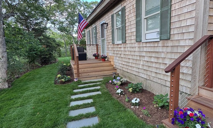Edgartown Casa | Spacious, Family-Friendly Edgartown Home – 3BR, Sleeps 14, Renovated in 2025