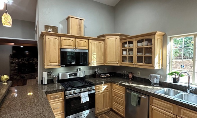 Pollock Pines Casa | Spacious Family Getaway-Pollock Pines