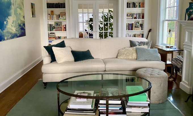 Evanston Casa | Spacious family home near Northwestern U, Lake Michigan