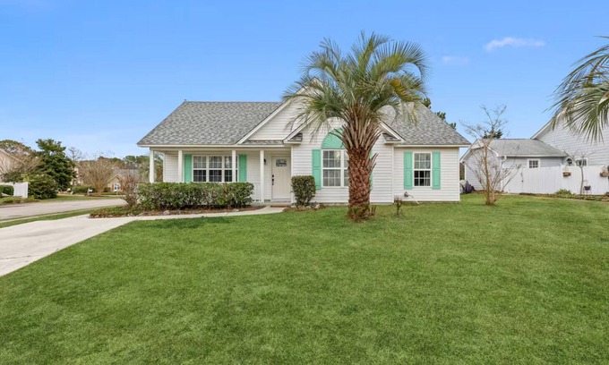 Myrtle Grove Casa | Spacious Family Retreat near Carolina Beach in Wilmington, NC.