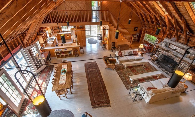 Deer Isle Chalet De Esquí | Spacious family retreat on a quiet cove with dock access