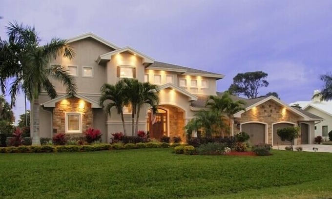 Palm River Estates Casa | PRECIO DE LUJO 5bedroom @AFFORDABLE ~ !!!!CON PISCINA!, 6MIN A LA PLAYA!