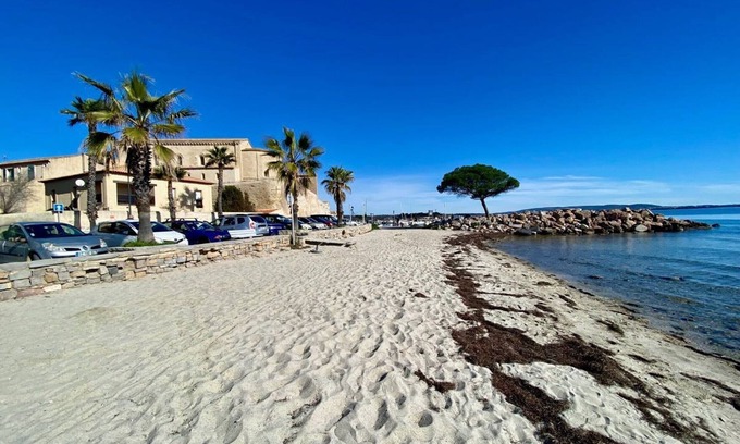 Meze Casa | Amplia villa familiar para 8 pers. con vistas impresionantes en Mèze